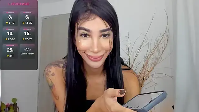 Shiny_Jennifer – webcam model profile photo Image 7