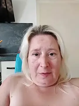  – webcam model profile photo Image 7