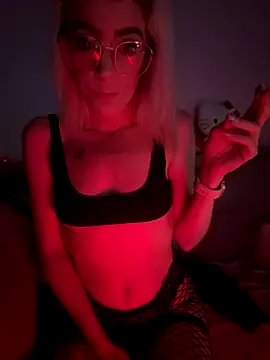 roouse – webcam model profile photo Image 10