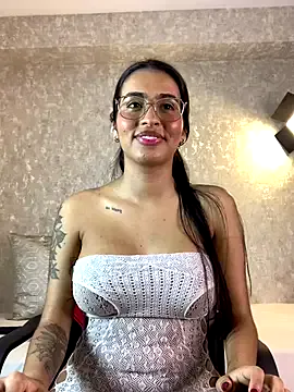 NANA_7 – webcam model profile photo Image 5