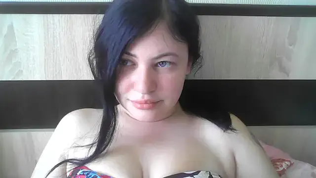 roouse – webcam model profile photo Image 14