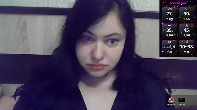 roouse – webcam model profile photo Image 15