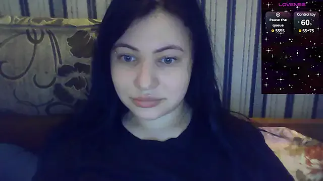 roouse – webcam model profile photo Image 2