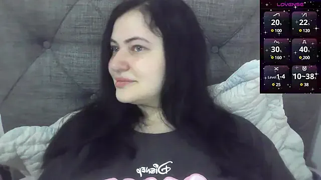 roouse – webcam model profile photo Image 5