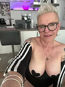 German_Milf Image 9