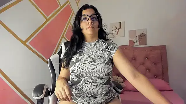 Mia--meow – webcam model profile photo Image 8