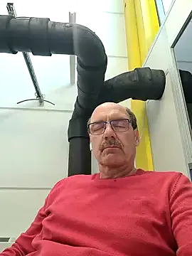 NANA_7 – webcam model profile photo Image 6