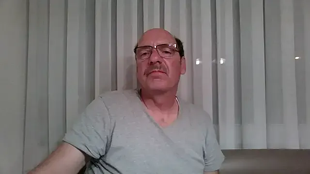 NANA_7 – webcam model profile photo Image 9