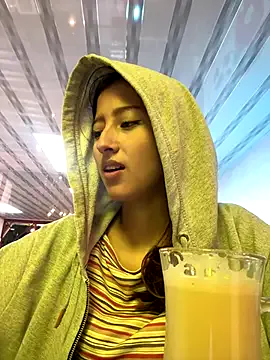 Miafisher_ – webcam model profile photo Image 5