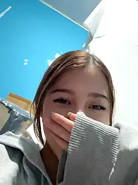 Sandra – webcam model profile photo Image 6