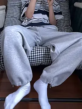 kai101010 – webcam model profile photo Image 6