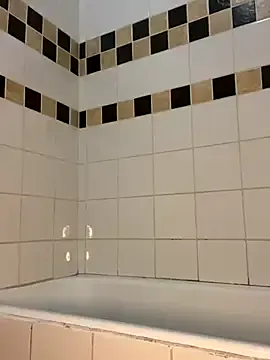 seraphine23 – webcam model profile photo Image 11