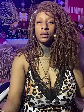 CatalinaWinslet – webcam model profile photo Image 2