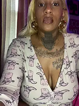 CatalinaWinslet – webcam model profile photo Image 4