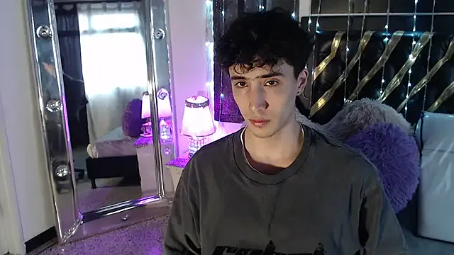 oypo – webcam model profile photo Image 8