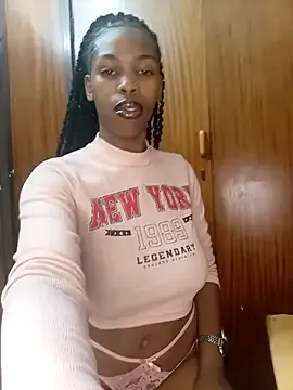 _Alicee_1 – webcam model profile photo Image 4