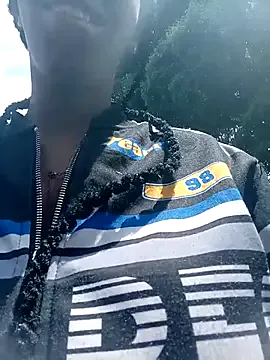 _Alicee_1 – webcam model profile photo Image 5