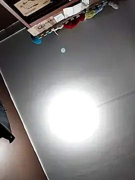 roouse – webcam model profile photo Image 16