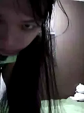 roouse – webcam model profile photo Image 8