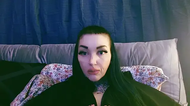 gothicslut666's Thumb Image