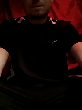 roouse – webcam model profile photo Image 10