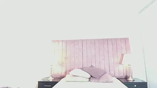 seraphine23 – webcam model profile photo Image 10