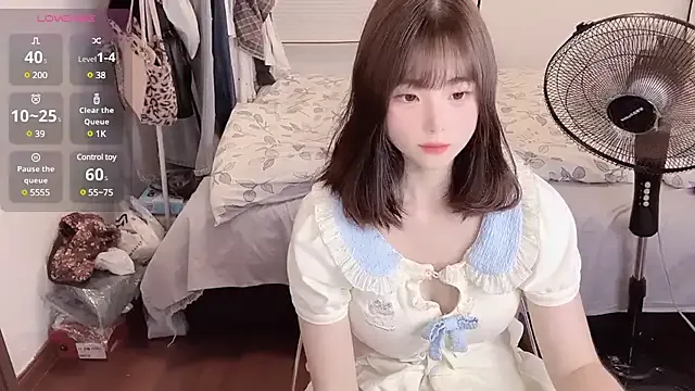 -_MiaQueen_- – webcam model profile photo Image 6