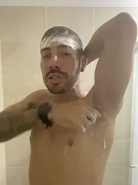 roouse – webcam model profile photo Image 4