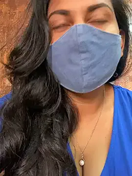 EmaSalis – webcam model profile photo Image 12