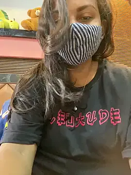 EmaSalis – webcam model profile photo Image 7