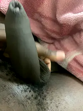 zui_lu – webcam model profile photo Image 14