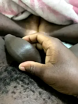 zui_lu – webcam model profile photo Image 16