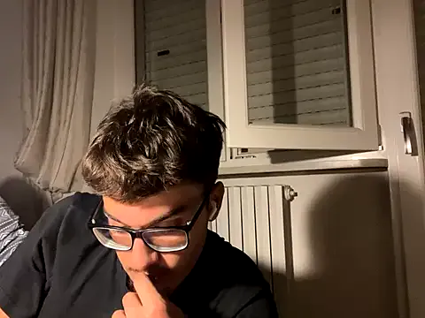 Horny_pratiksha – webcam model profile photo Image 3