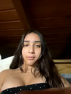 _Alice_1 – webcam model profile photo Image 8