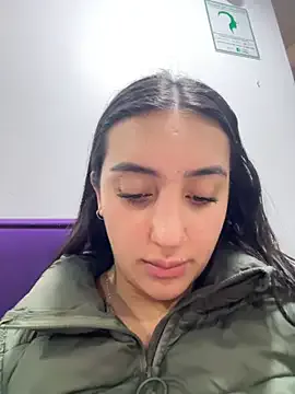 Alice_surprise – webcam model profile photo Image 18