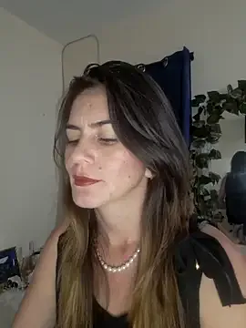 -_MiaQueen_- – webcam model profile photo Image 11