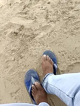 _Alicee_1 – webcam model profile photo Image 15