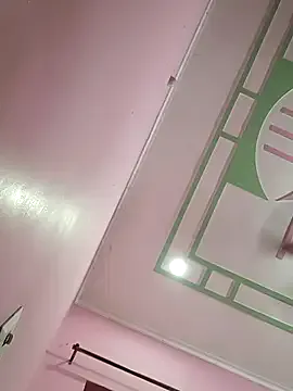 _Alicee_1 – webcam model profile photo Image 5