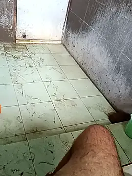 _Alicee_1 – webcam model profile photo Image 6