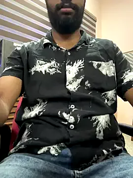 roouse – webcam model profile photo Image 9