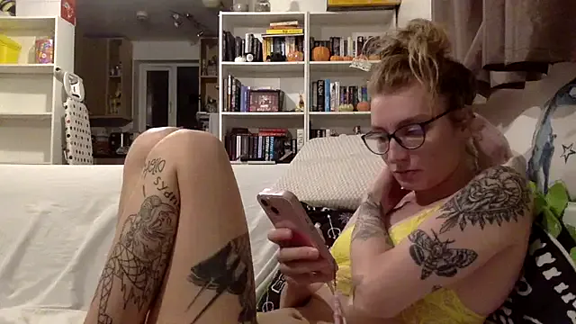 nathi_poyo – webcam model profile photo Image 3