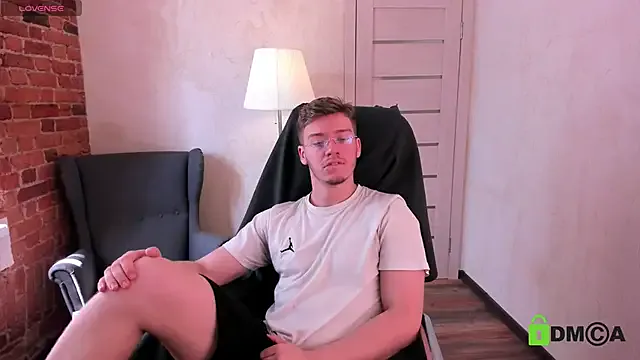 tora3220 – webcam model profile photo Image 3