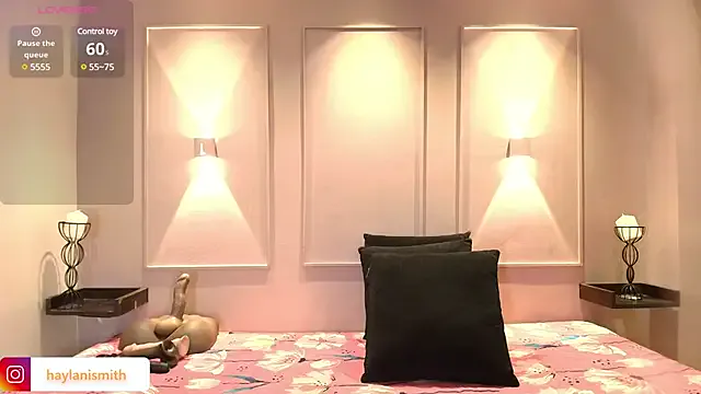 NANA_7 – webcam model profile photo Image 2