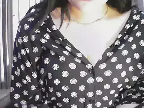 xxYuIxx – webcam model profile photo Image 16