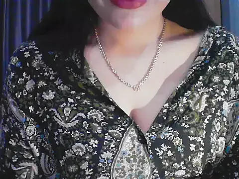 xxYuIxx – webcam model profile photo Image 19