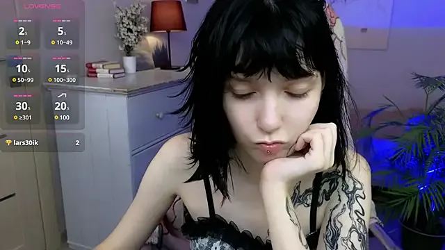 Kenzie – webcam model profile photo Image 5