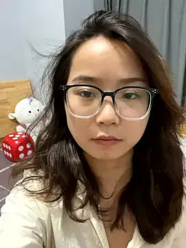  – webcam model profile photo Image 4