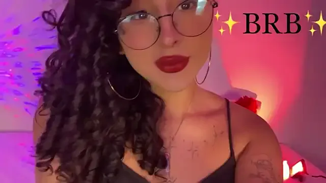  – webcam model profile photo Image 8
