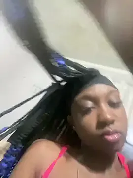 HennessyBaby21 cam model