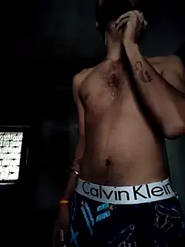 roouse – webcam model profile photo Image 2